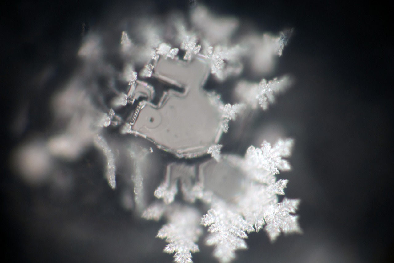 200 mW laser crystal photograph 6 of 30