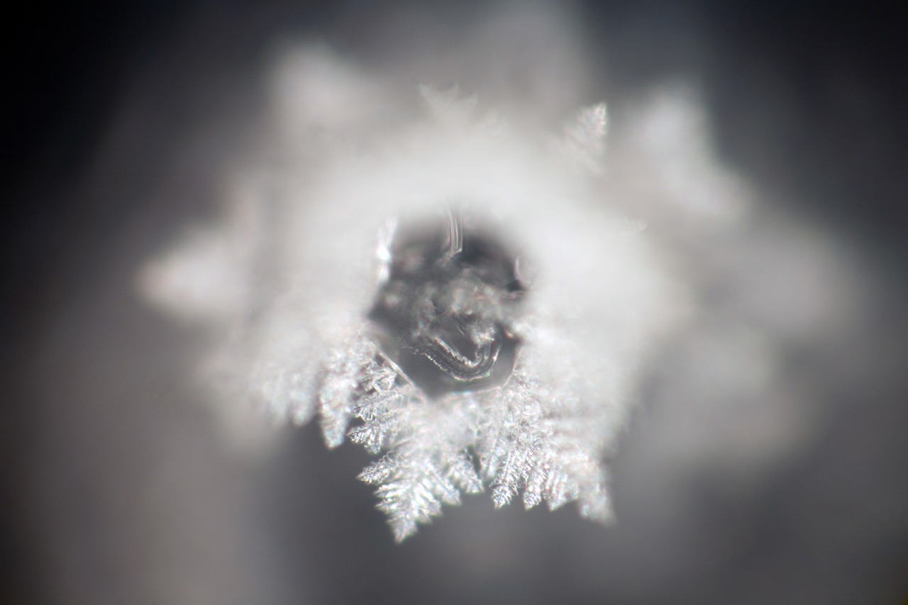 200 mW laser crystal photograph 26 of 30